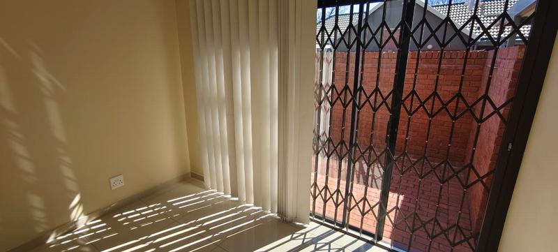 To Let 2 Bedroom Property for Rent in Die Bult North West